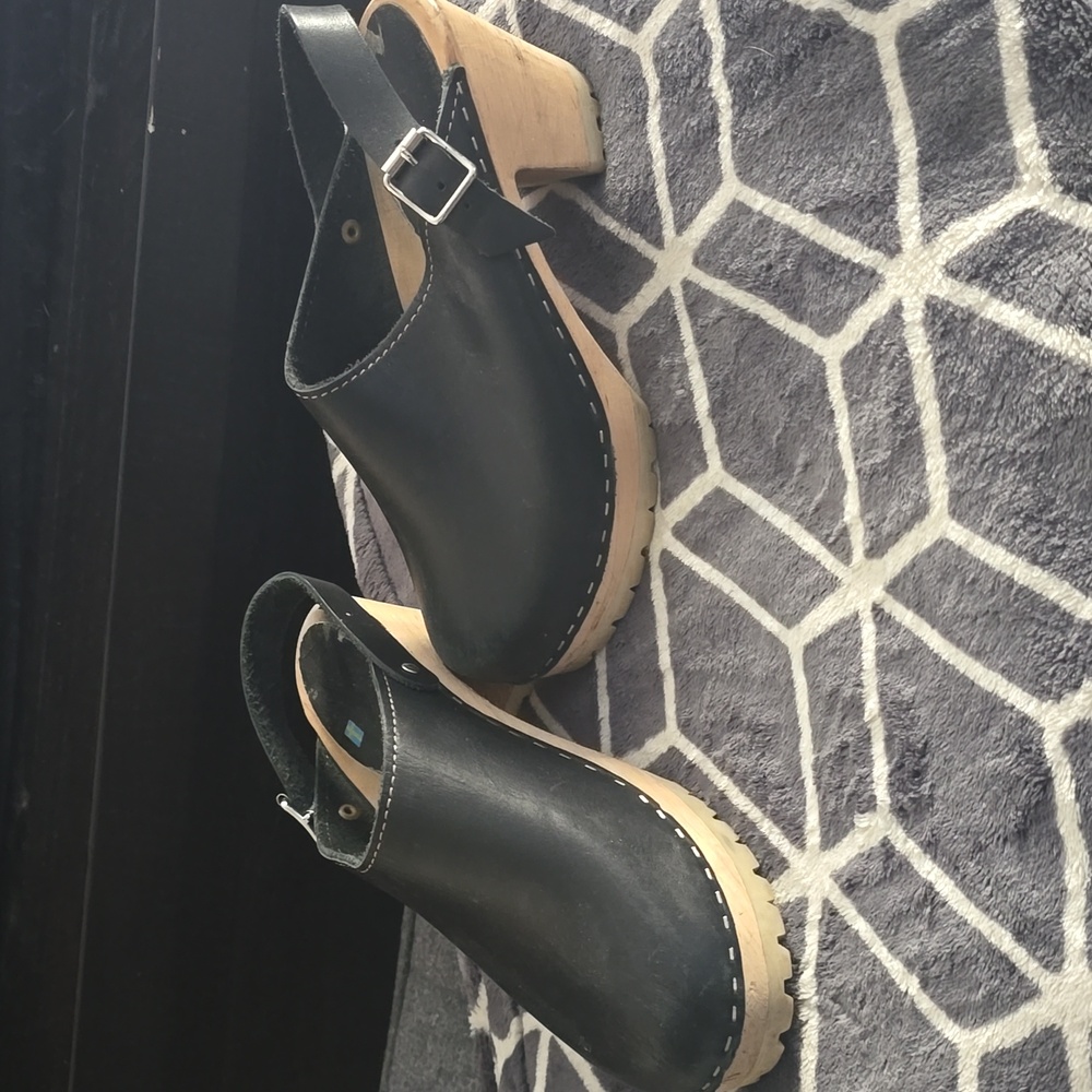 Black Leather Women's Clogs
